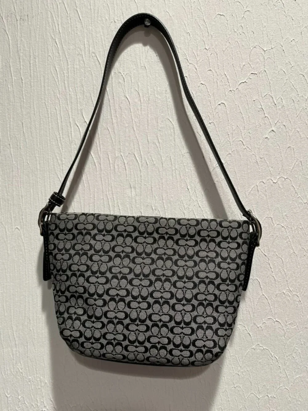 COACH Signature Logo Mini Carley Black Boho Bag Zip Closure Vintage Y2K